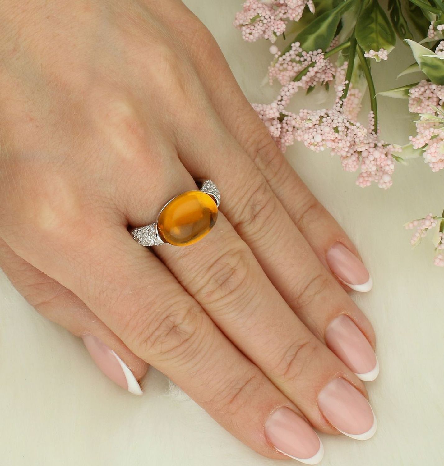 Pierścionek damski srebrny 925 z kamieniem w kolorze bursztynu Nomination Myradiance 241501 041 010 .png